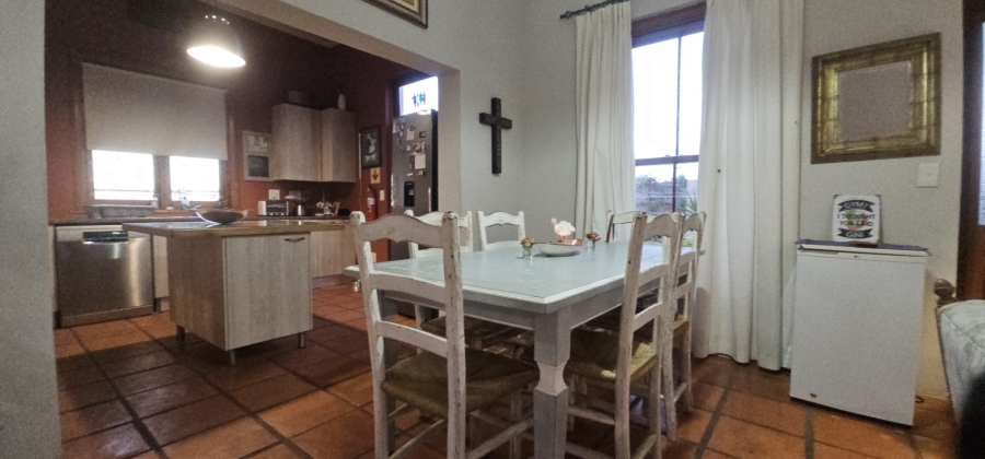 6 Bedroom Property for Sale in Middedorp Western Cape